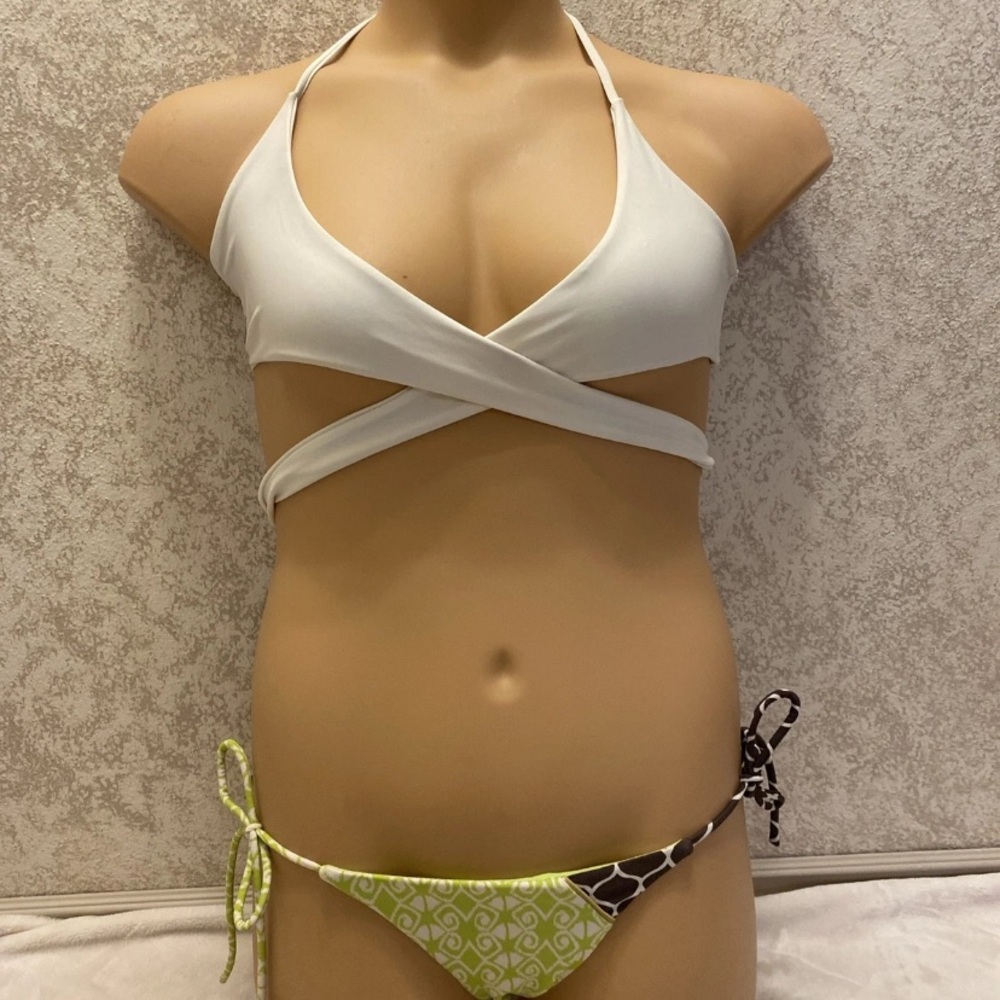 Chic White and Green Bikini Set